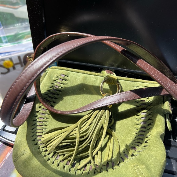 Olive green leather strap crossbody suede bag - Picture 5 of 17